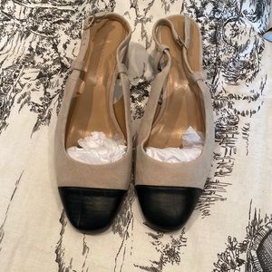 Banana Republic suede sling back cap toe shoes, nude and black, 9.5